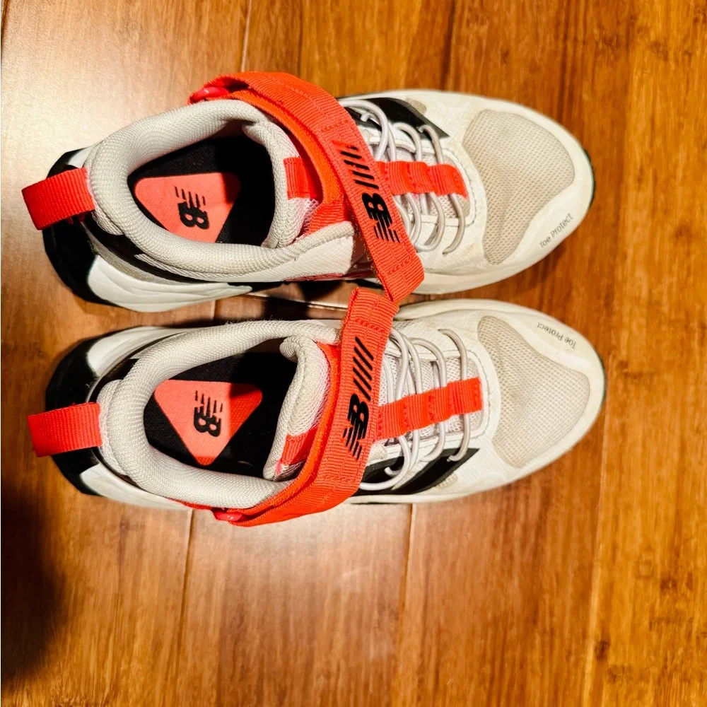 New Balance Kids Sneakers - White, Black, and Red size 13 - Picture 2 of 7